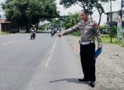 Lakalantas Libatkan 2 Motor Terjadi di Jalan Raya Desa Pondok Kelor Paiton, Warga Besuk Meninggal Dunia