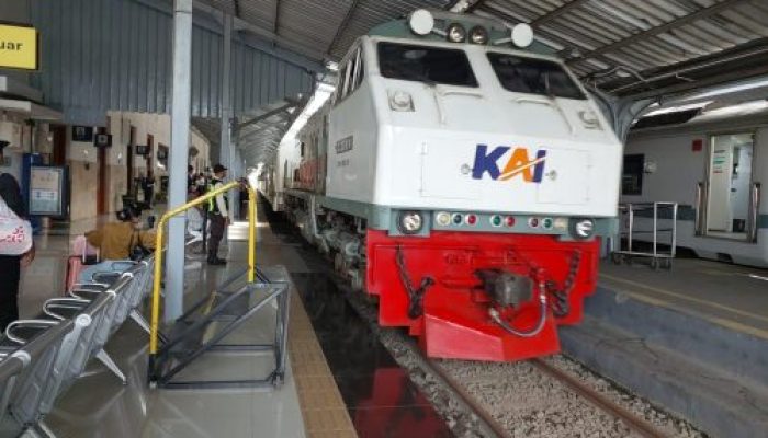 Masa Angkutan Lebaran 2024 Dimulai, Sejumah Stasiun di Wilayah Daop 9 Jember Dipenuhi Penumpang