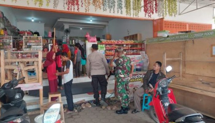 Jaga Kondusifitas Wilayah Binaan, TNI Kotaanyar Melaksanakan Patroli Gabungan 
