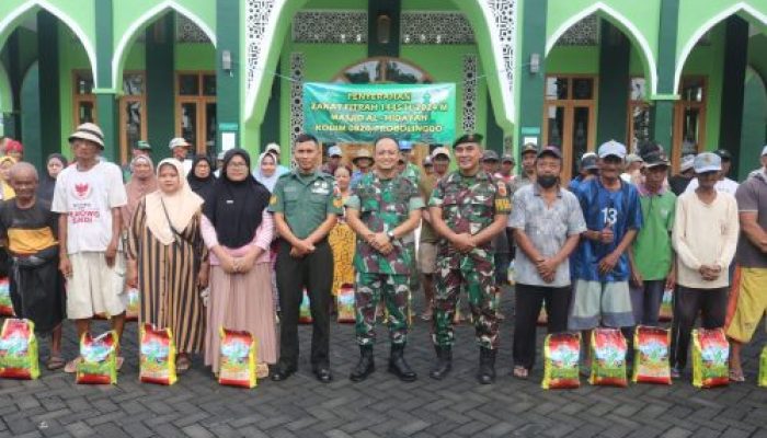 Kodim Probolinggo Salurkan Ratusan Zakat Fitrah