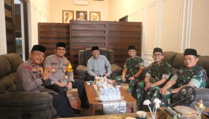 Dandim Probolinggo Kunjungi Tokoh Agama Dan Pengasuh Pondok Pesantren