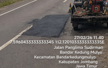 Proyek Tambal Sulam Jalan Ngawi–Kertosono Disorot, Diduga Tak Transparan dan Berkualitas Buruk