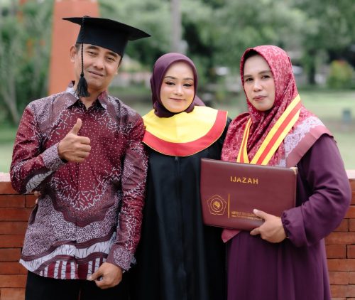 Sering Lihat Ayah Sesak Napas, Goviva Nur Aini Bertekad Jadi Tenaga Medis Profesional