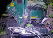 Kecelakaan Beruntun Probolinggo Tewaskan 4 Orang, Kendaraan Ringsek Terjepit